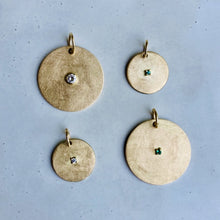 Load image into Gallery viewer, Paros medallion with emerald