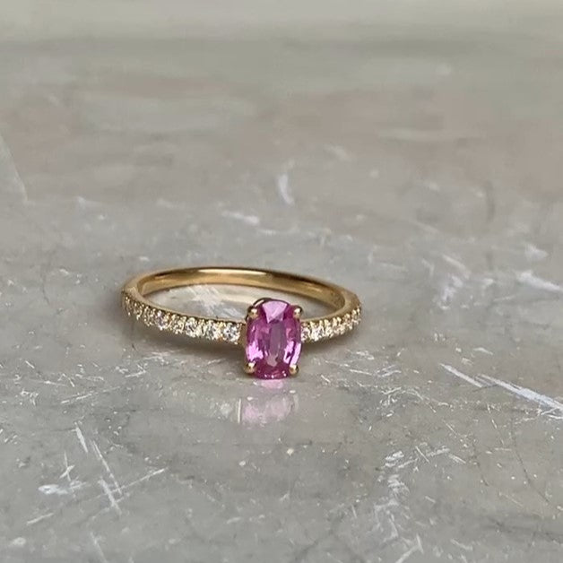 St. Barts ring with pink sapphire and diamonds