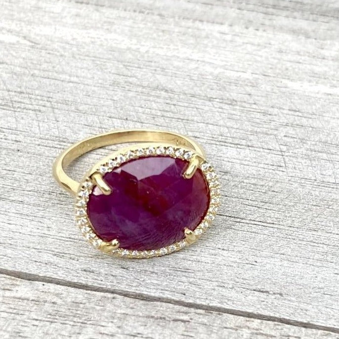 Capri ring with ruby and diamonds